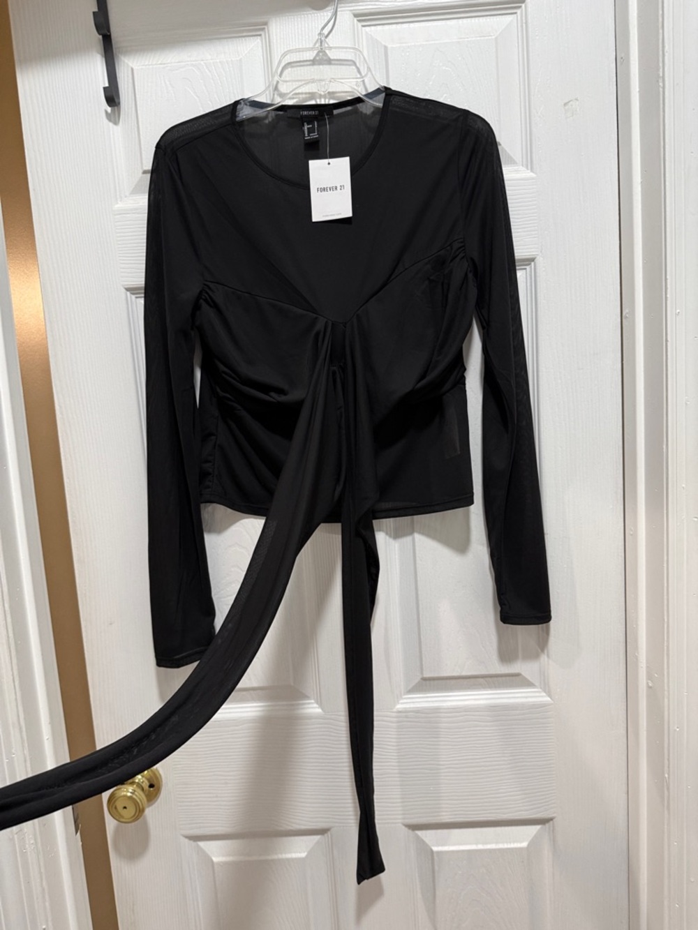 Forever 21 Black Long-Sleeve Tie-Front Crop Top